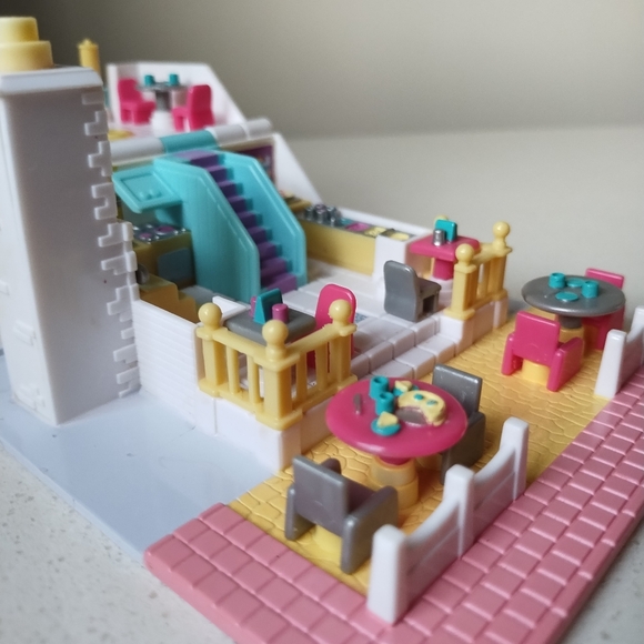 Vintage Bluebird Polly Pocket Pizza Parlor - Picture 9 of 11